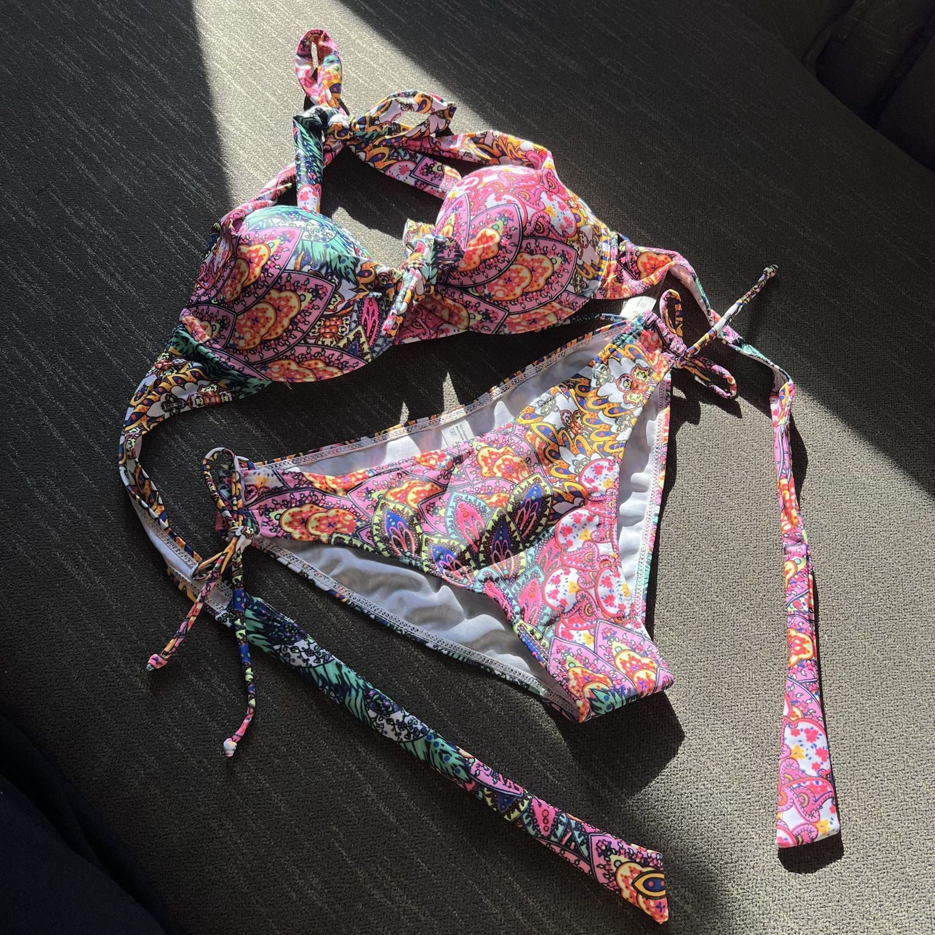 2025 European and American New Hard Cup Flower Totem Strap Split Swimsuit Bikini Bikini Cross-Border Amazon
